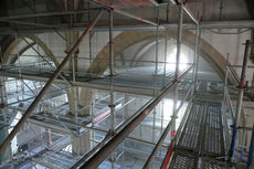 Renovierungsarbeiten im Innern von St. Crescentius (Foto: Karl-Franz Thiede)